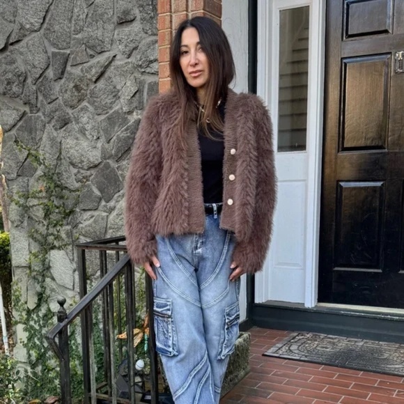 Faux Fur Jacket from Paris size M NWT $245 - Picture 4 of 6